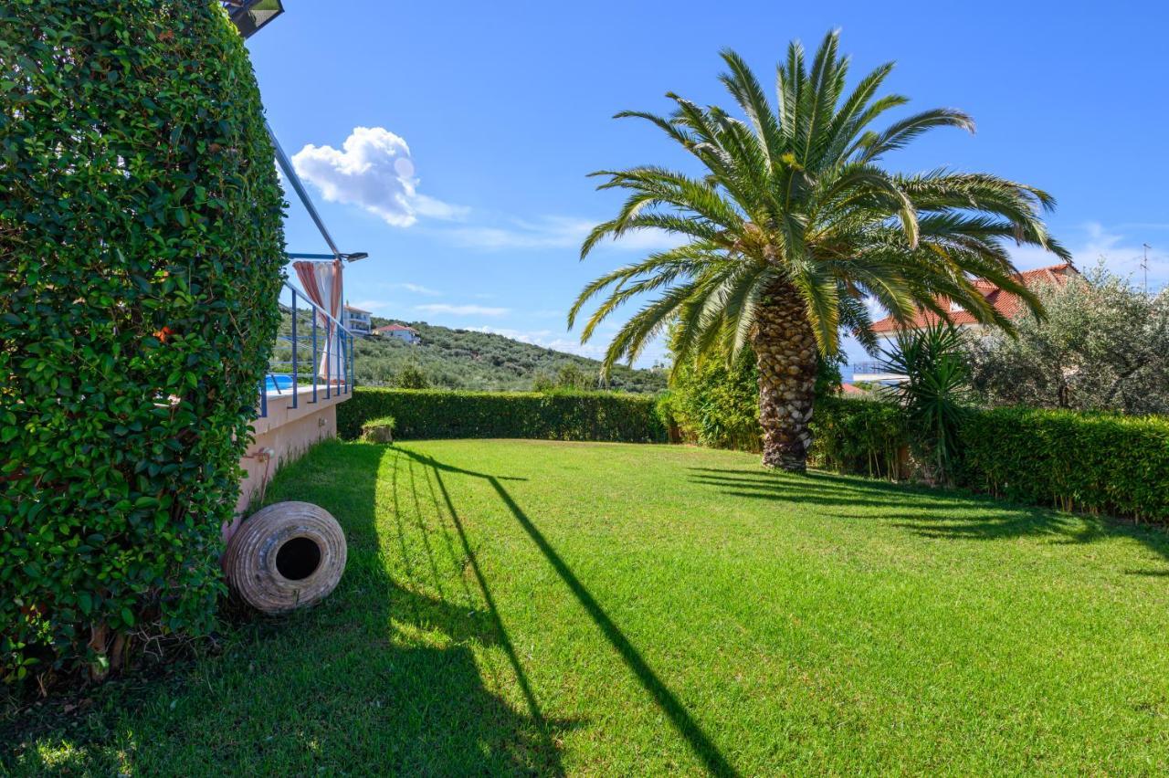 Cozy Small Smart Villa With Private Pool Mikri Mantineia Kalamata Exterior foto