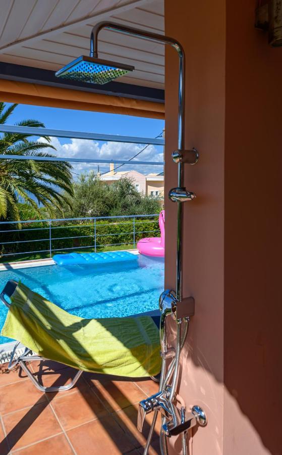 Cozy Small Smart Villa With Private Pool Mikri Mantineia Kalamata Exterior foto